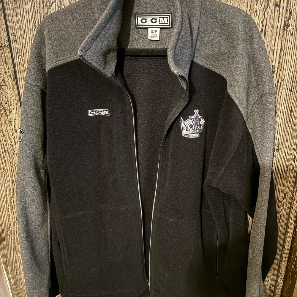 LA KINGS CCM Men's Black and Gray Jacket